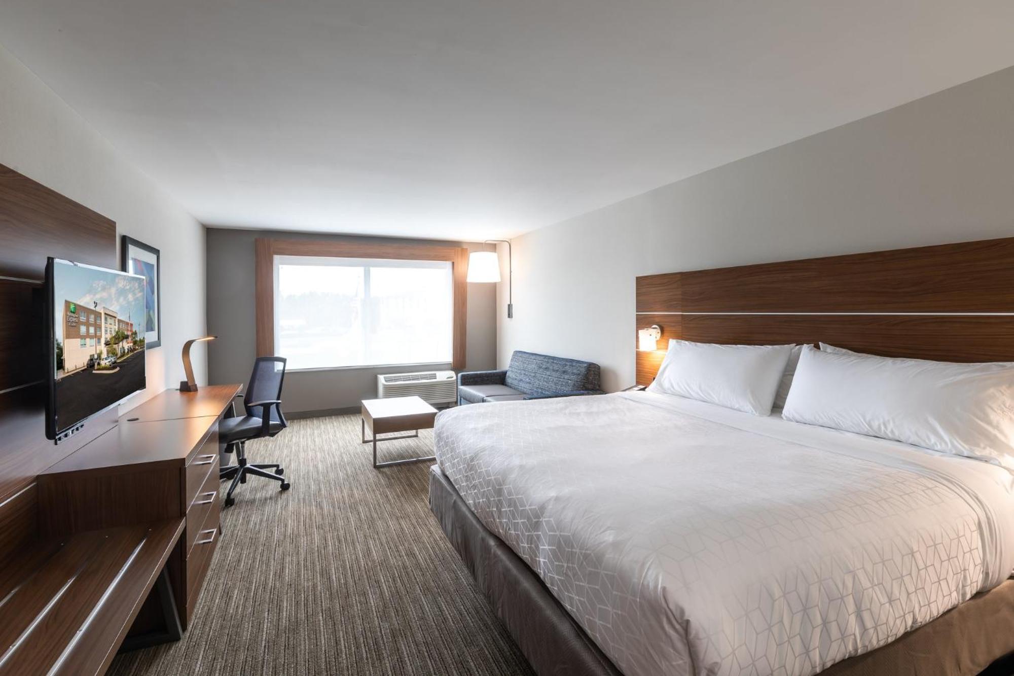 Holiday Express & - By Ihg 3*